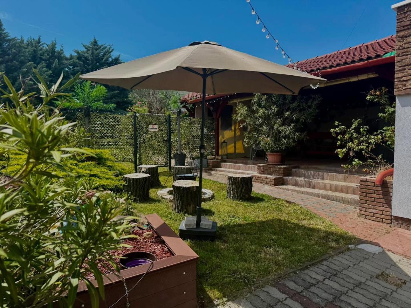 Csaladi Wellness Апартаменти